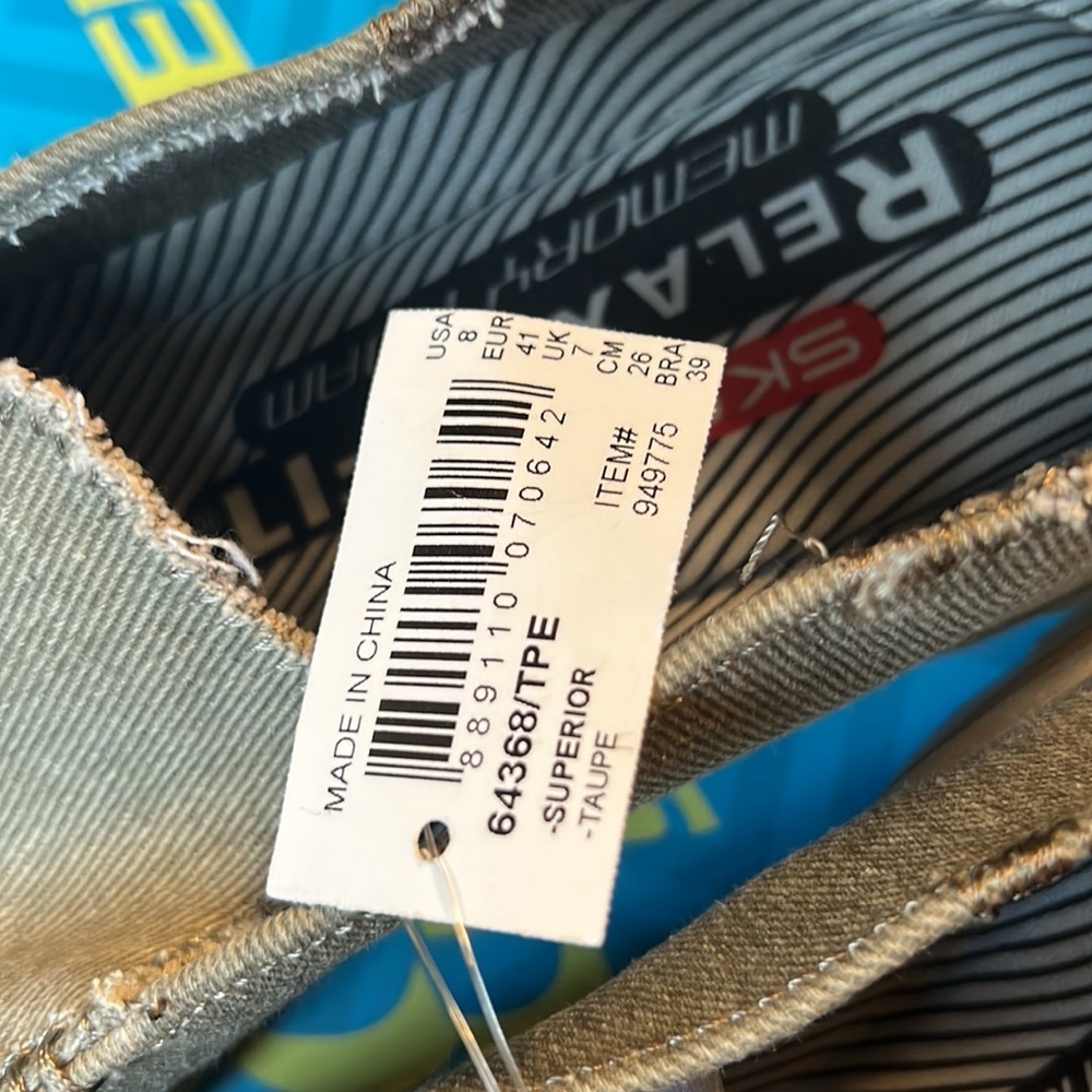 Men’s Sketcher’s Loafer Size 8 Taupe Superior Relaxed Fit Memory Foam Comfy NWT - Picture 6 of 7